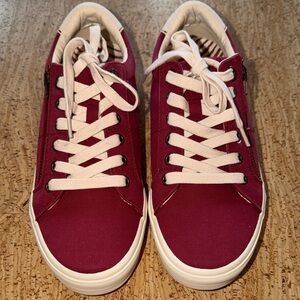 Taos Footwear Z Soul Sneakers Crimson/Ecru Distressed Size 8/New
